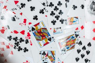 Apprendre les règles du Skip Rummy